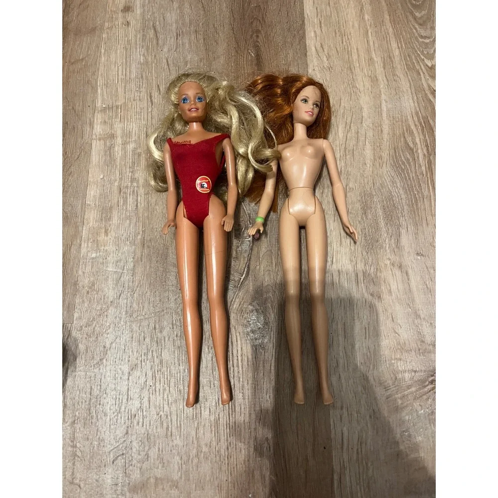 Vintage Mattel Barbie Doll Lot Baywatch Lifeguard‎ Red Swimsuit & Yo Yo Courtney